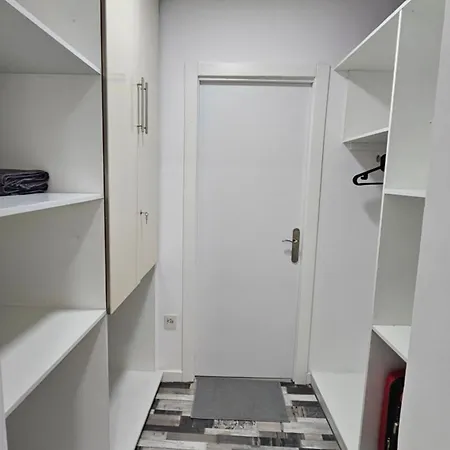 Casa Ly Apartment